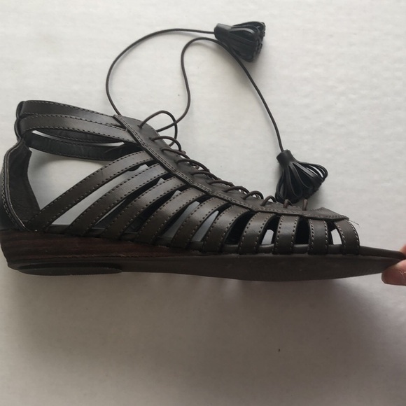 MIA Greek, Roman Style, Brown, Lace up with Tassels Size 6.5M - Picture 7 of 12